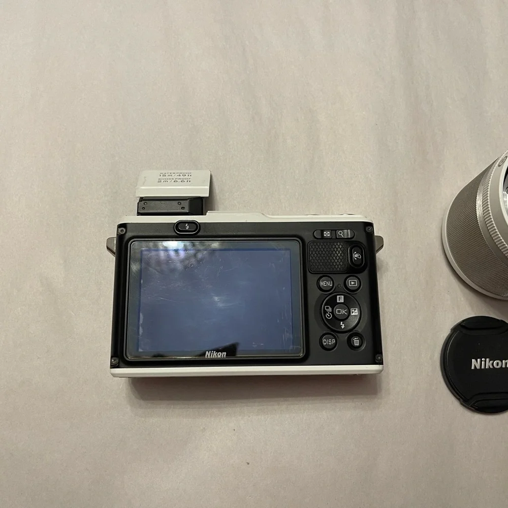RARE NIKON 1 AW1 WATERPROOF/SHOCKPROOF CAMERA AW LENS KIT w/11-27.5